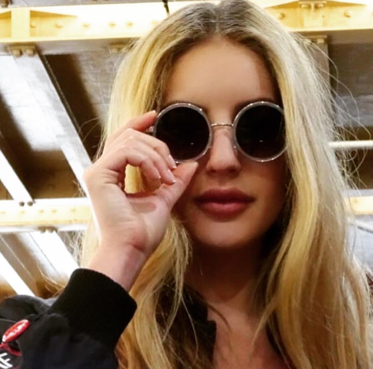 What is Your Face Shape? - Velvet Eyewear