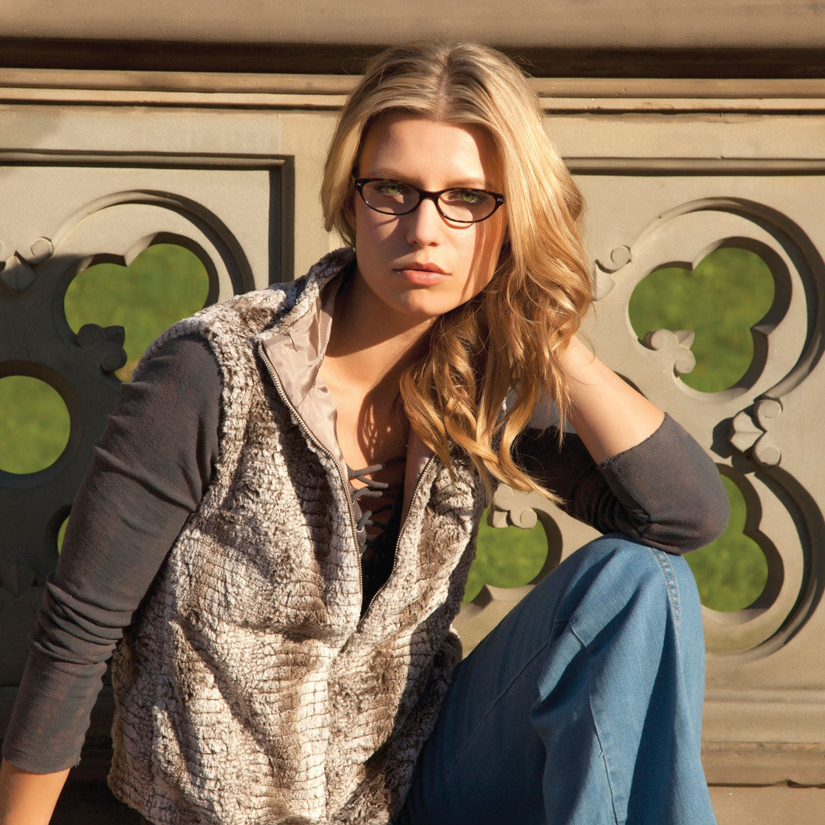 Kat Tortoise cat eye readers and blue light glasses for women, small fit 52-16-135.