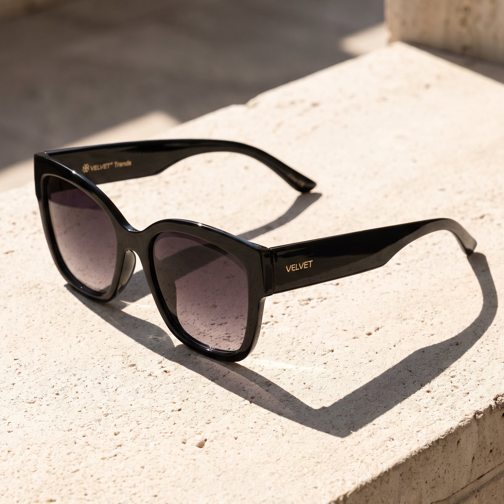 Jane Polarized sunglasses for Women by Velvet Eyewear. Best for Oval, Round, Square, and Heart Face Shapes. All Seasonal Palettes.
